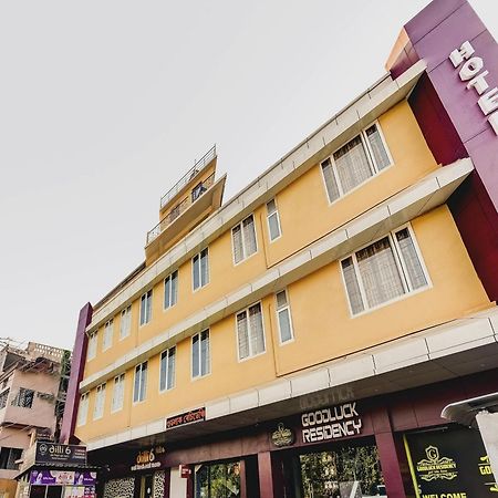 Capital O Good Luck Residency Hotel Dispur Exterior foto