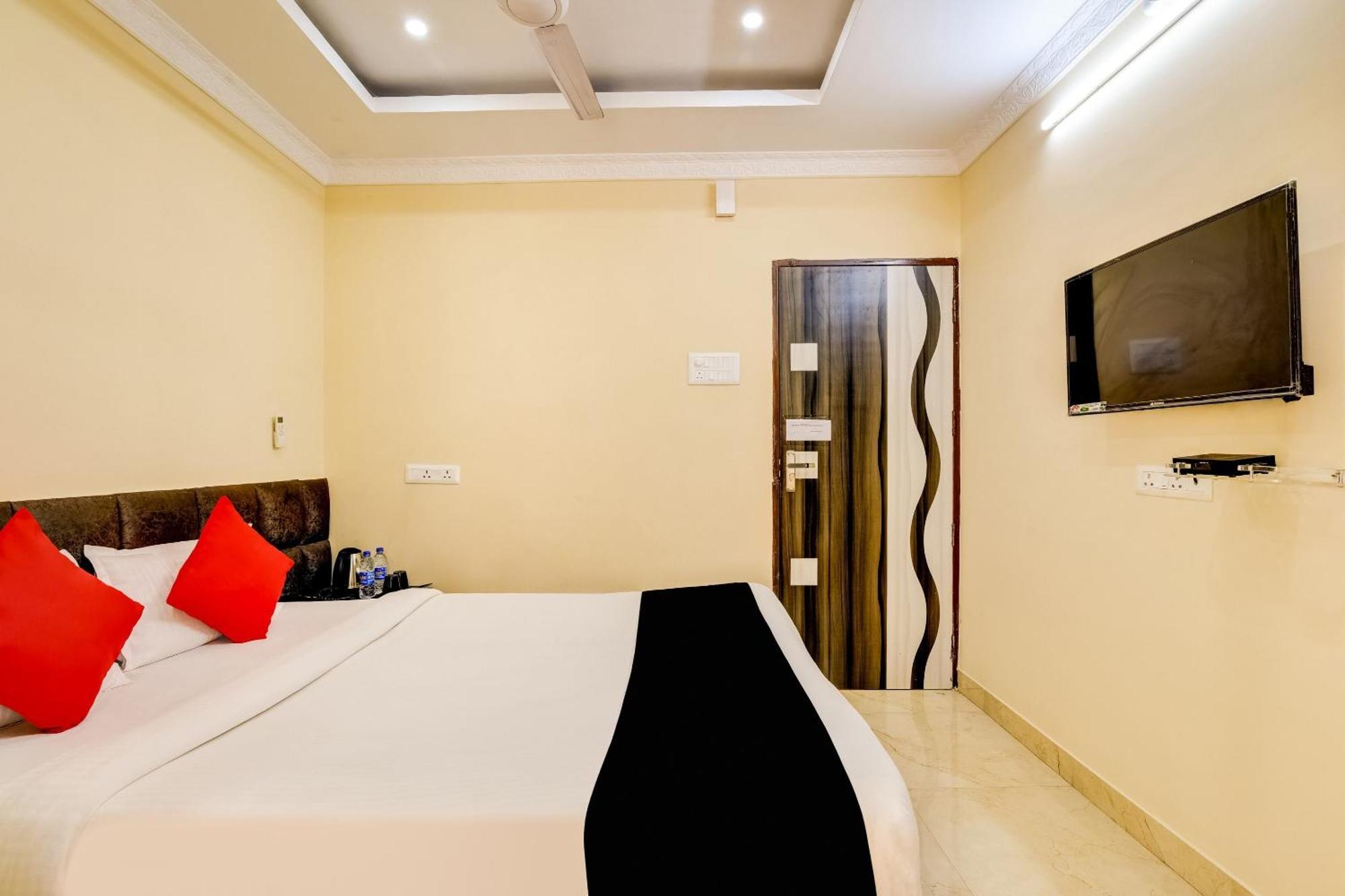 Capital O Good Luck Residency Hotel Dispur Exterior foto