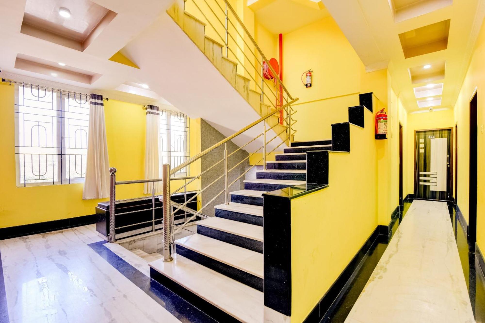 Capital O Good Luck Residency Hotel Dispur Exterior foto