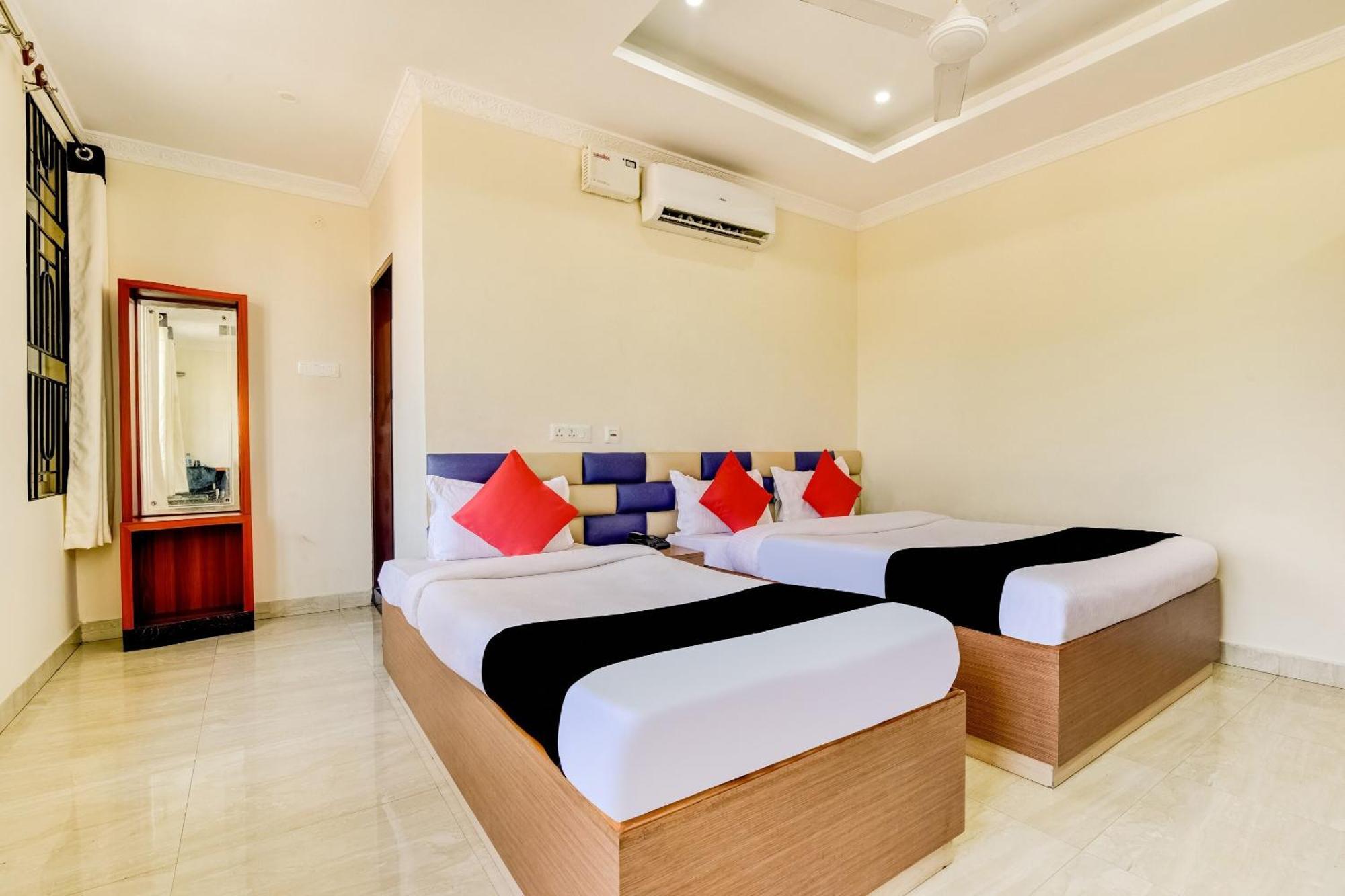 Capital O Good Luck Residency Hotel Dispur Exterior foto